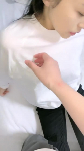 肥美馒头逼！全程骚话连篇“我要摸鸡巴”快插我